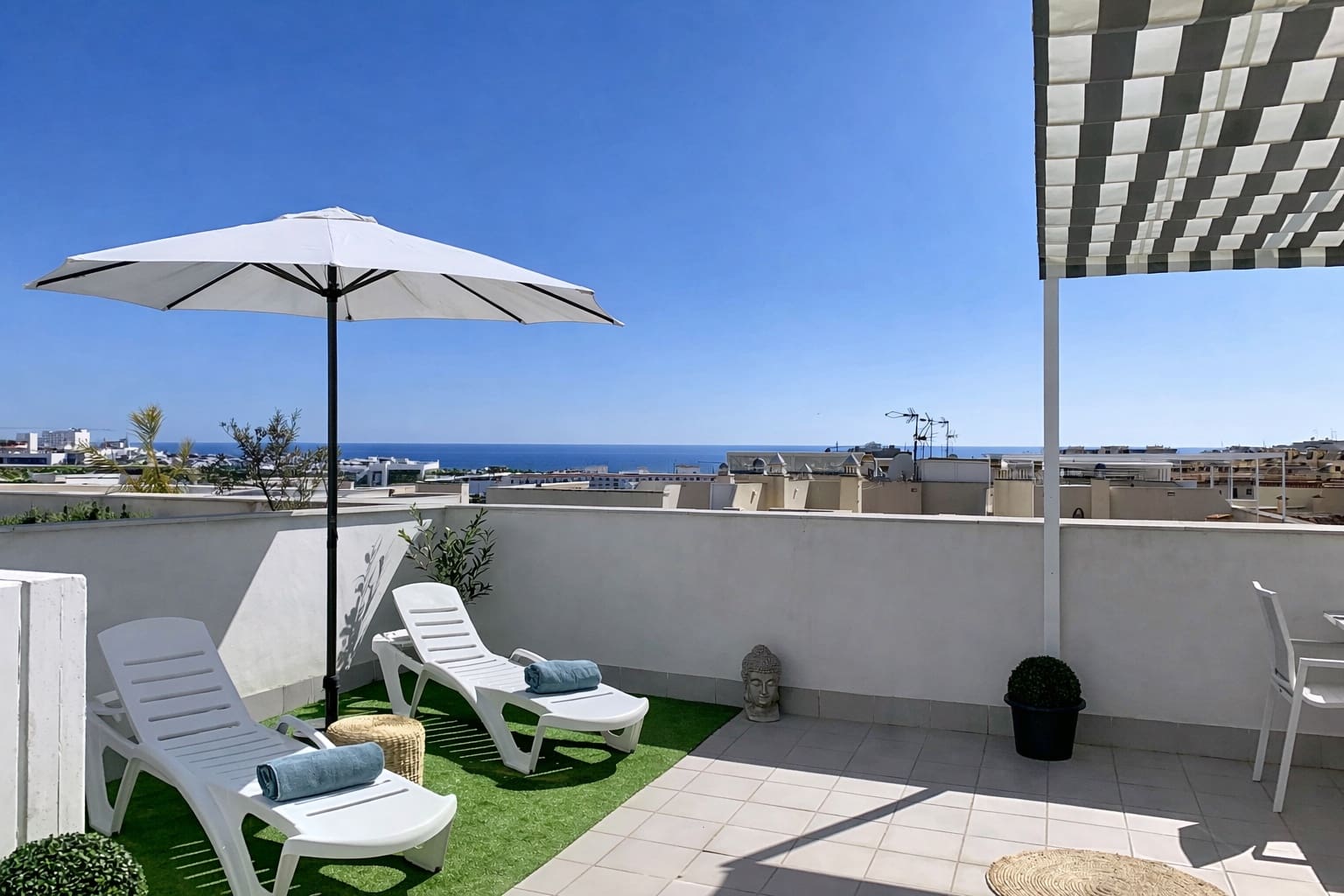 3 Zimmer Penthouse zu verkaufen in Estepona mit Pool Garage - 729.000 € (Ref: 9607931)
