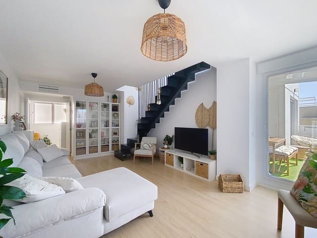 Ático de 3 habitaciones en Centro, Estepona en venta con piscina garaje - 729.000 € (Ref: 9607931)