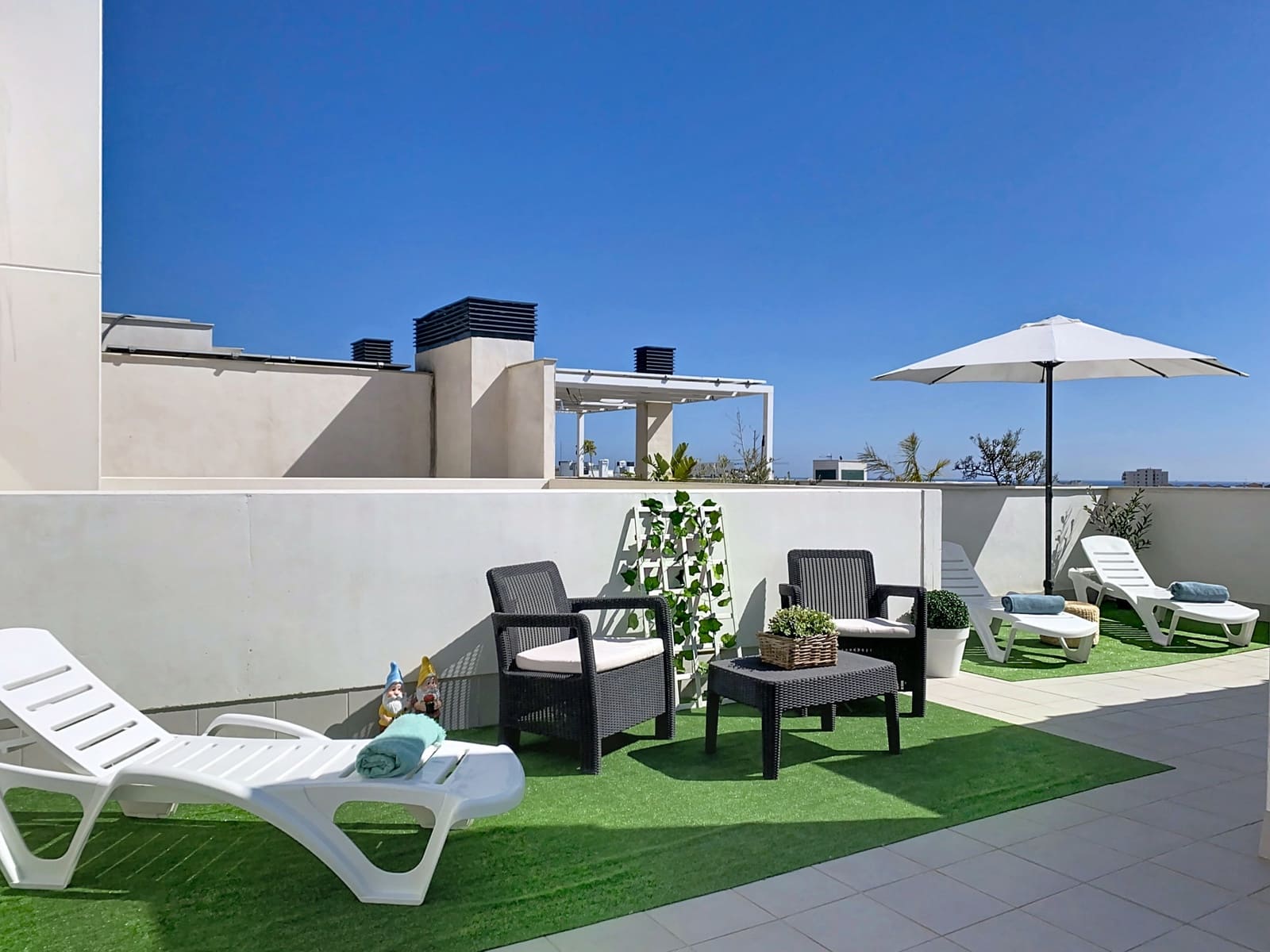 3 Zimmer Penthouse zu verkaufen in Estepona mit Pool Garage - 729.000 € (Ref: 9607931)