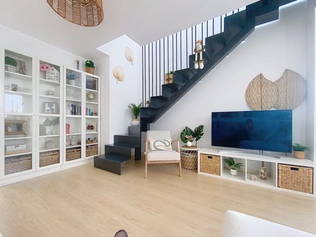 Ático de 3 habitaciones en Centro, Estepona en venta con piscina garaje - 729.000 € (Ref: 9607931)