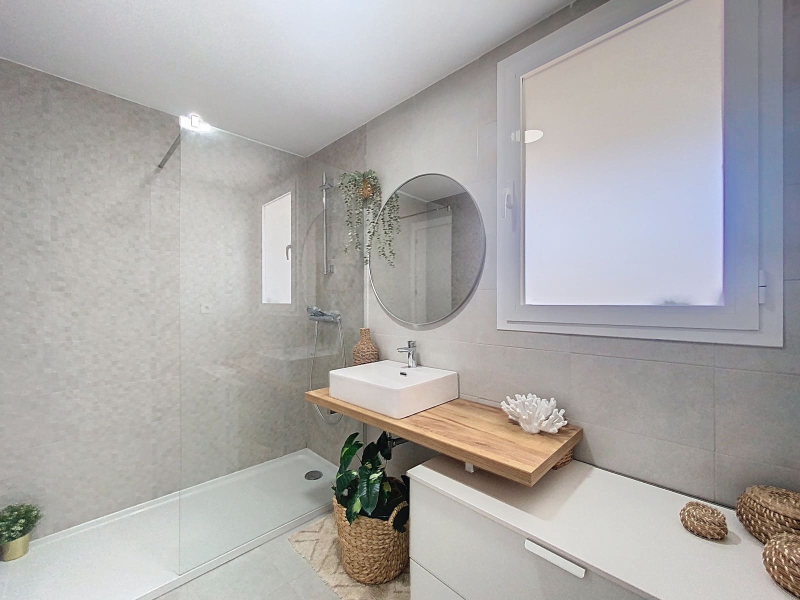 3 Zimmer Penthouse zu verkaufen in Estepona mit Pool Garage - 729.000 € (Ref: 9607931)