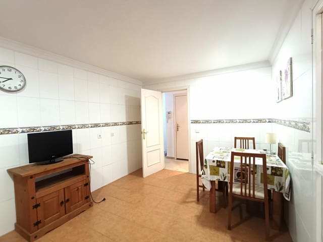 Apartamento de 2 habitaciones en Centro, Estepona en venta - 309.990 € (Ref: 9611293)