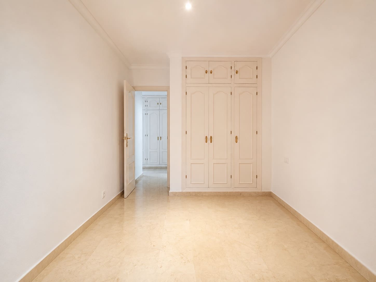 2 sovrum Lägenhet till salu i Estepona - 309 990 € (Ref: 9611293)