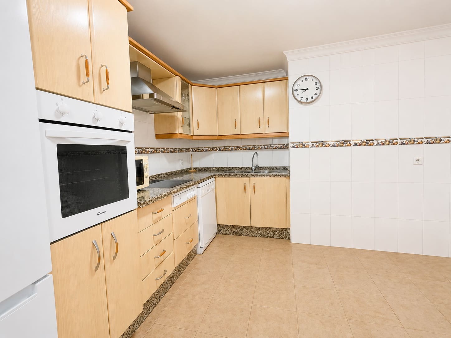 2 sovrum Lägenhet till salu i Estepona - 309 990 € (Ref: 9611293)