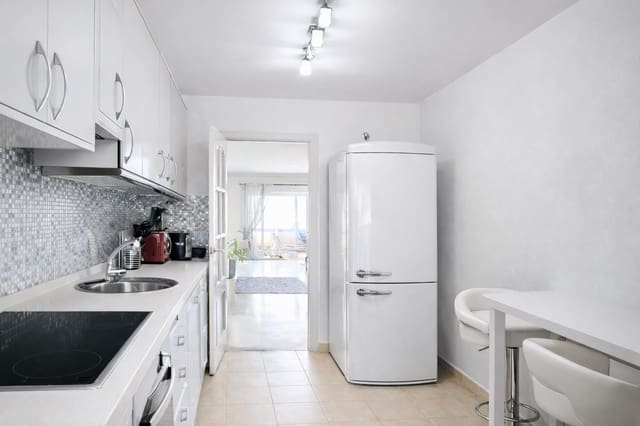 2 soveværelse Lejlighed til salg i Selwo, Estepona med swimmingpool garage - € 820.000 (Ref: 9611295)