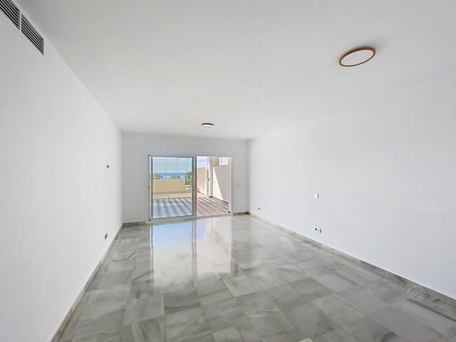 Apartamento de 2 habitaciones en Selwo, Estepona en venta con piscina garaje - 748.000 € (Ref: 9611295)