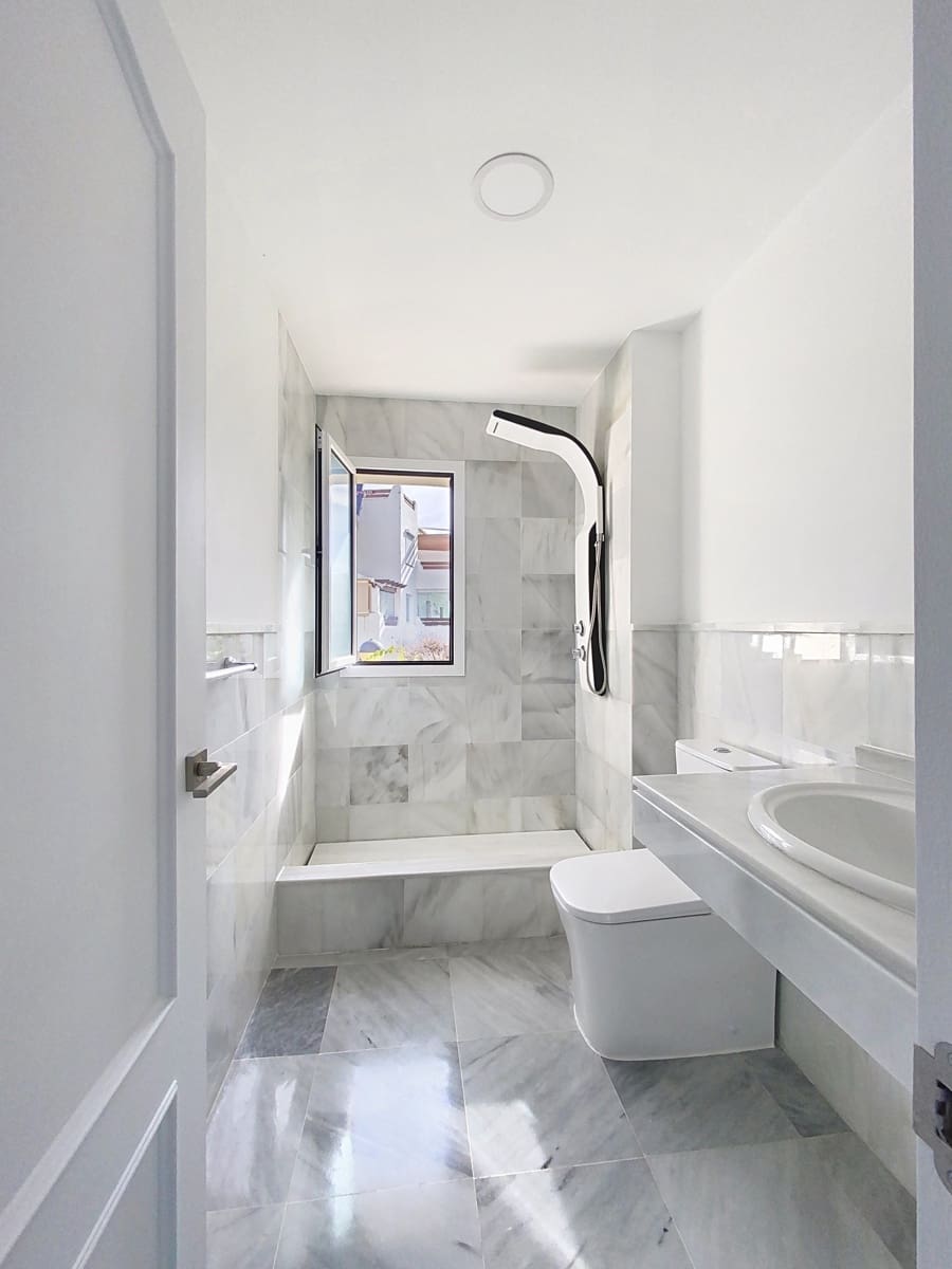 2 bedroom Apartment for sale in New Golden Mile with pool garage - € 694,000 (Ref: 9611295)
