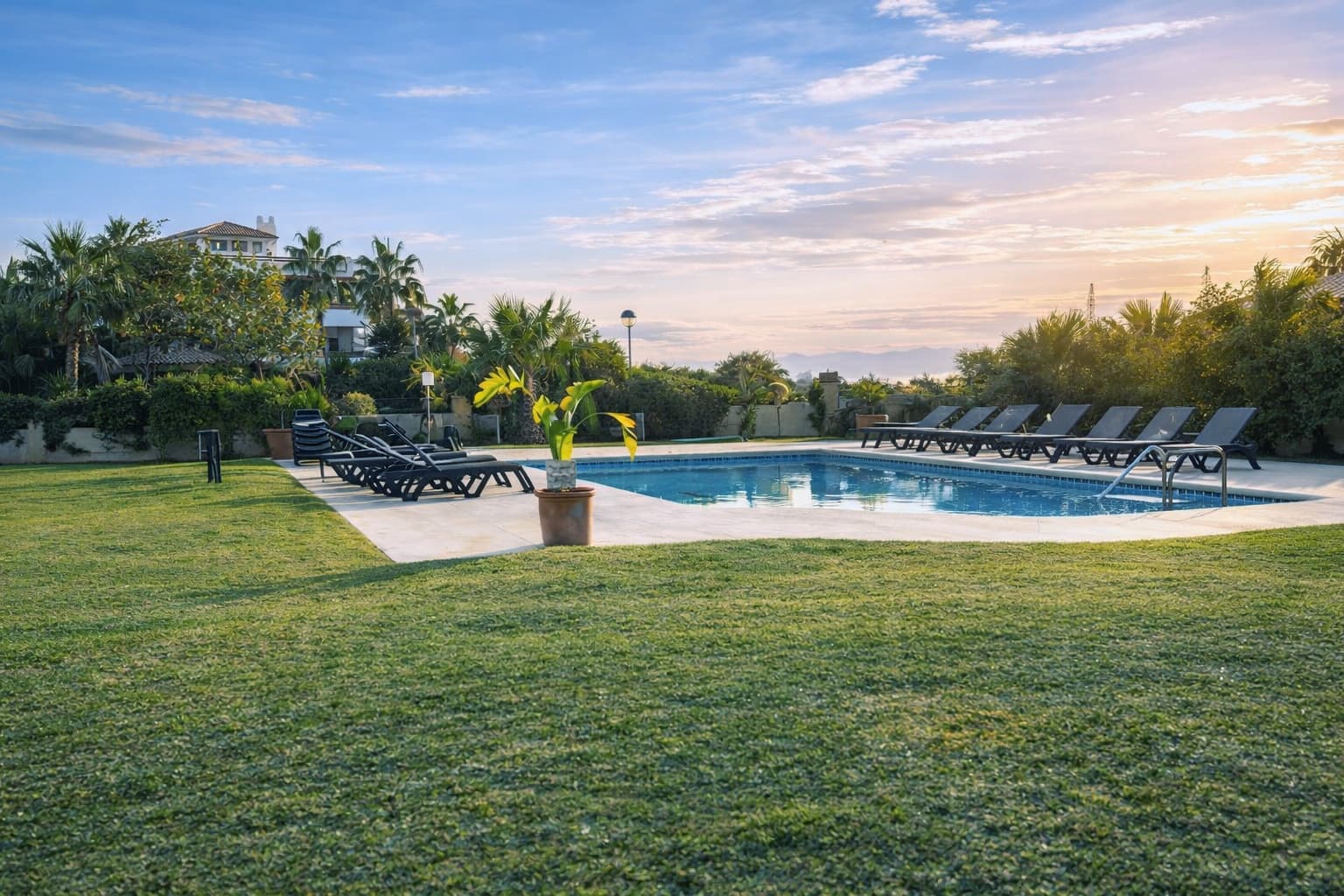 2 bedroom Apartment for sale in New Golden Mile with pool garage - € 694,000 (Ref: 9611295)