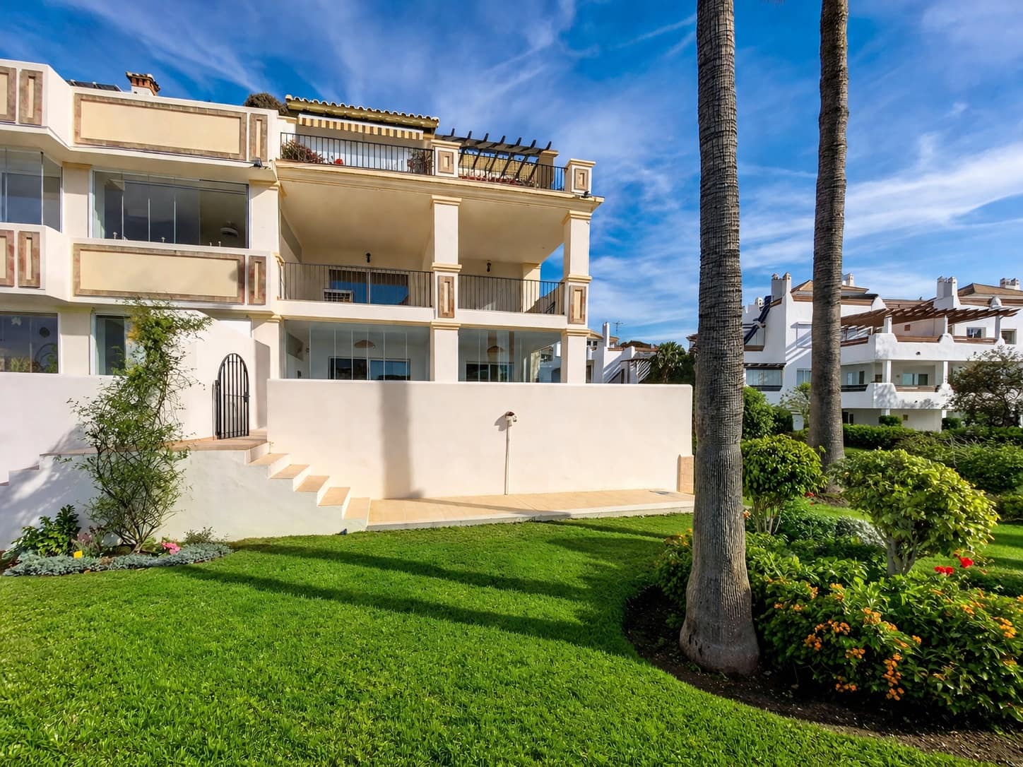 2 bedroom Apartment for sale in New Golden Mile with pool garage - € 694,000 (Ref: 9611295)