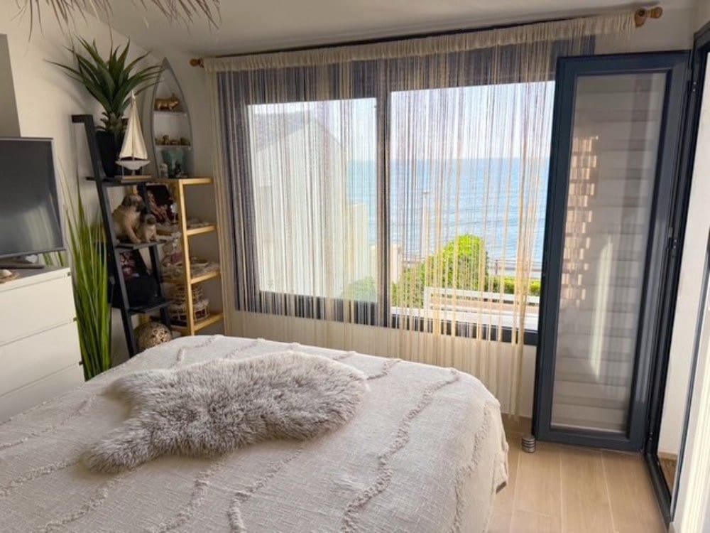 3 bedroom Townhouse for sale in Estepona with garage - € 849,000 (Ref: 9625465)