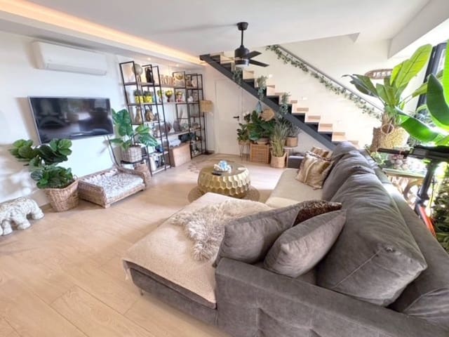 Casa de 3 habitaciones en Estepona en venta con garaje - 849.000 € (Ref: 9625465)