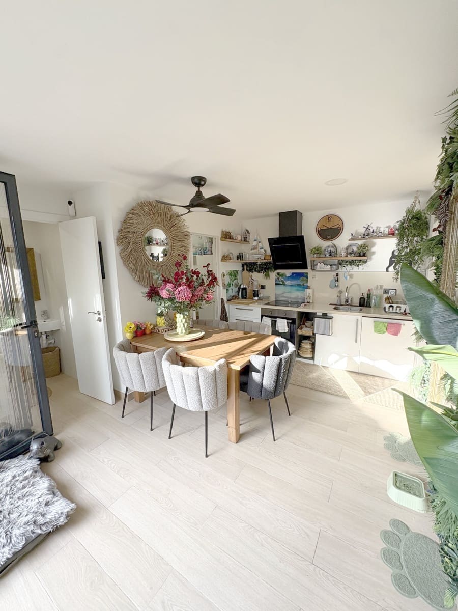 3 bedroom Townhouse for sale in Estepona with garage - € 849,000 (Ref: 9625465)