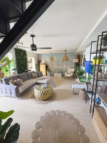 Casa de 3 habitaciones en Estepona en venta con garaje - 849.000 € (Ref: 9625465)