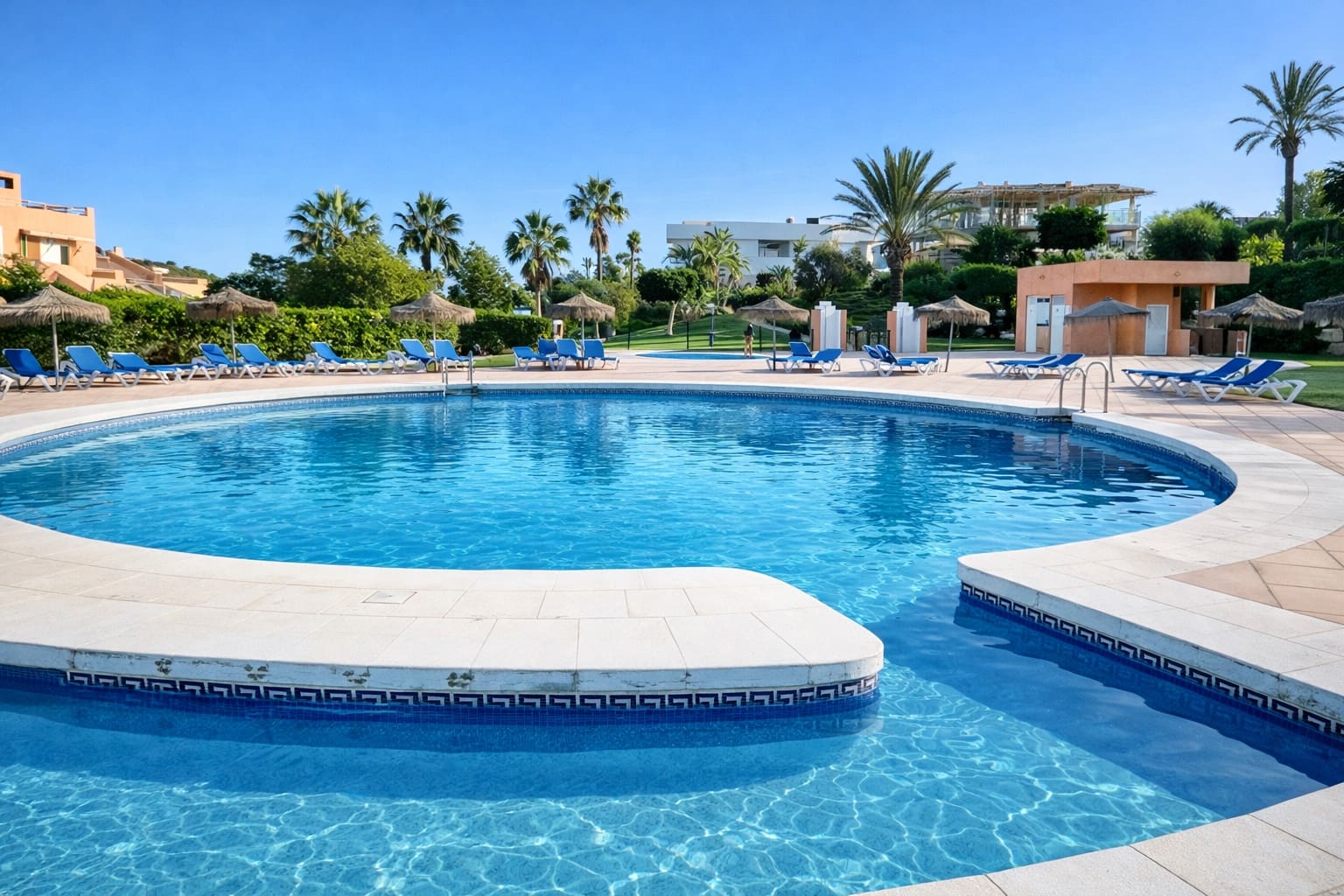 2 sypialnia Apartament na sprzedaż w Casares z basenem garażem - 265 000 € (Ref: 9629886)