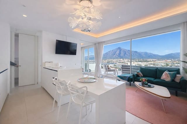 2 slaapkamer Penthouse te koop in Centro, Estepona met zwembad garage - € 595.000 (Ref: 9647935)