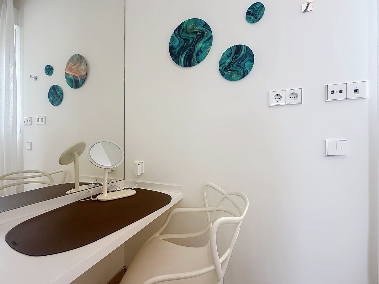 Ático de 2 habitaciones en Estepona en venta con piscina garaje - 595.000 € (Ref: 9647935)