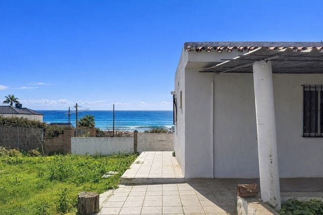 3 slaapkamer Villa te koop in Estepona met garage - € 290.000 (Ref: 9666184)