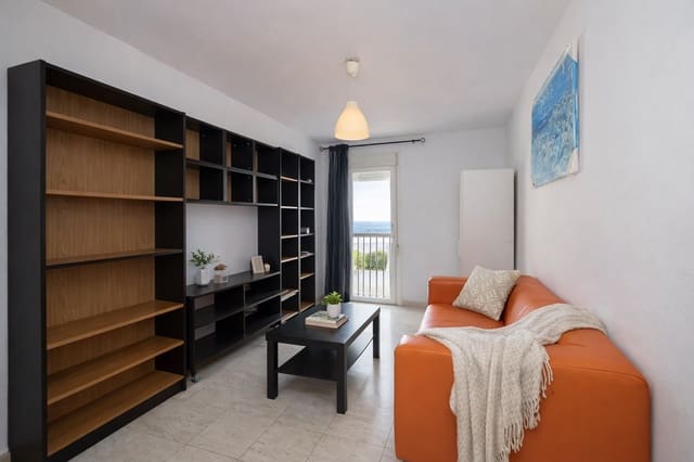 3 bedroom Apartment for sale in Estepona with garage - € 299,000 (Ref: 9670307)