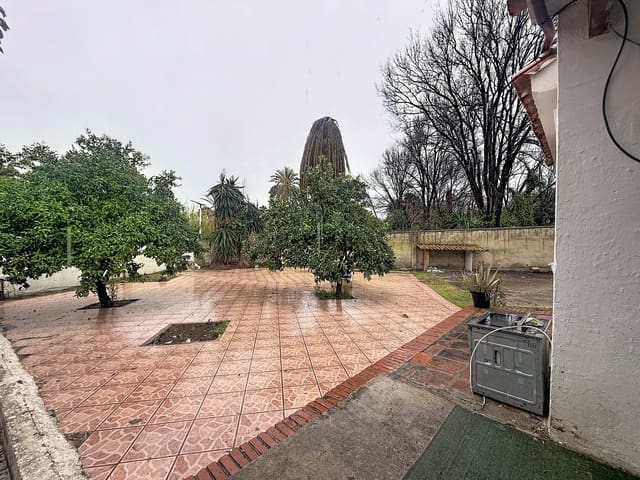 3 sovrum Villa till salu i Estepona - 949 000 € (Ref: 9682414)