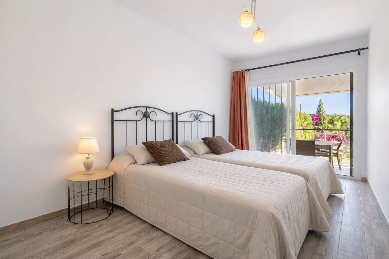 4 sovrum Hus till salu i Estepona med garage - 698 000 € (Ref: 9695152)