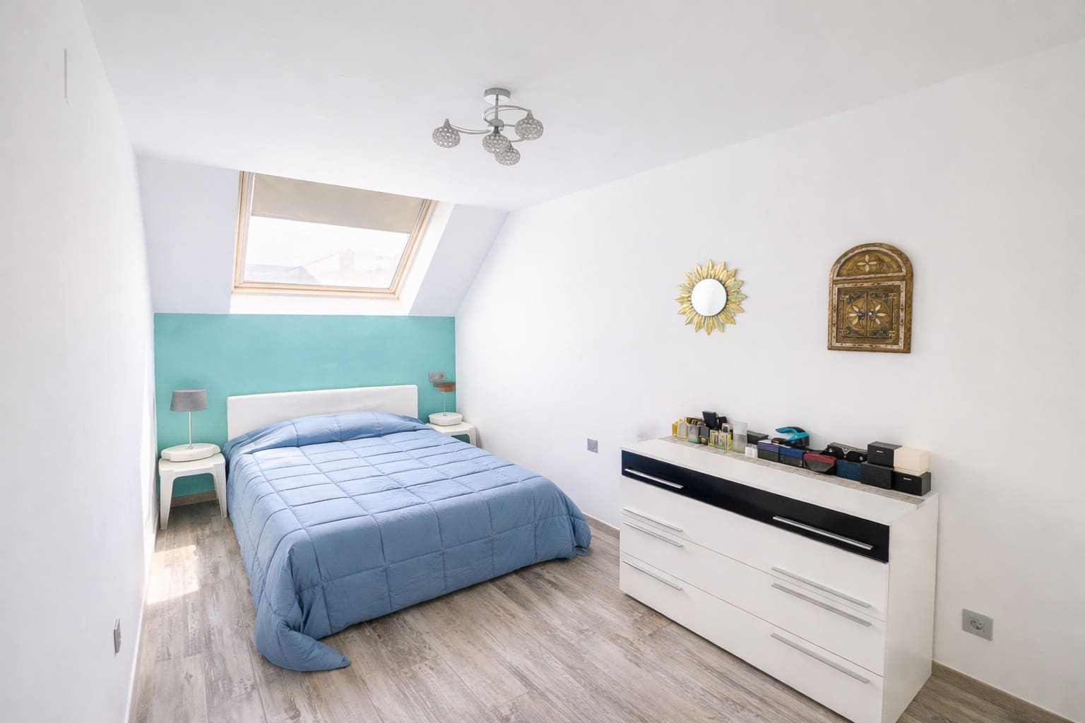 4 sovrum Hus till salu i Estepona med garage - 698 000 € (Ref: 9695152)