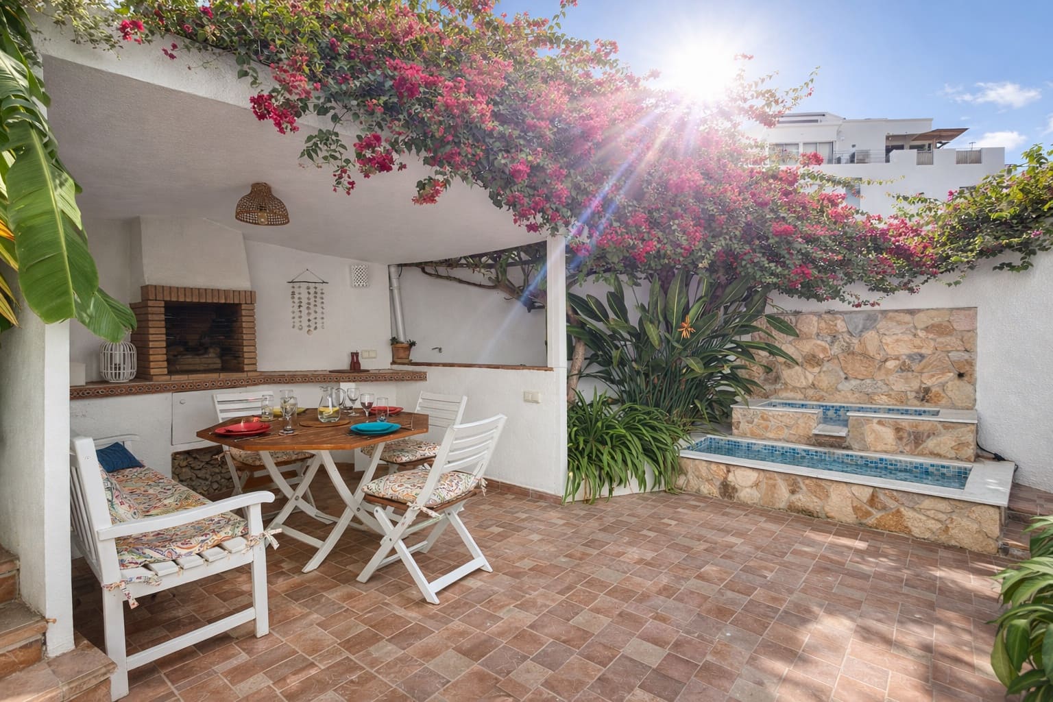4 soverom Kjedet enebolig til salgs i Estepona med garasje - € 768 000 (Ref: 9711814)