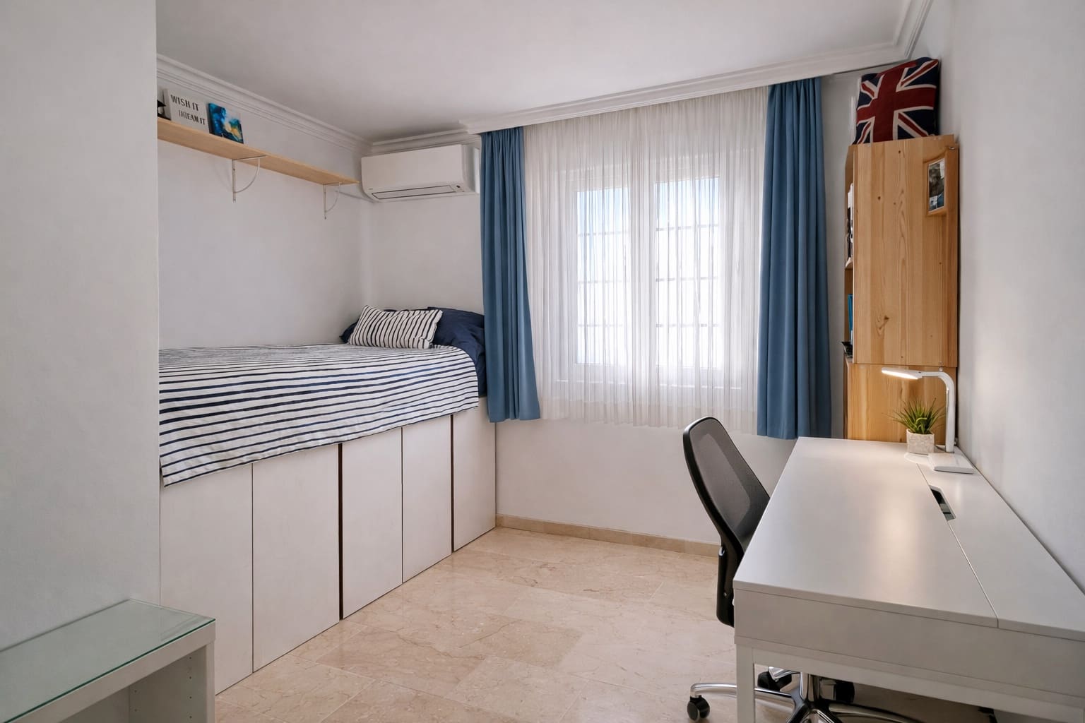 4 soverom Kjedet enebolig til salgs i Estepona med garasje - € 768 000 (Ref: 9711814)