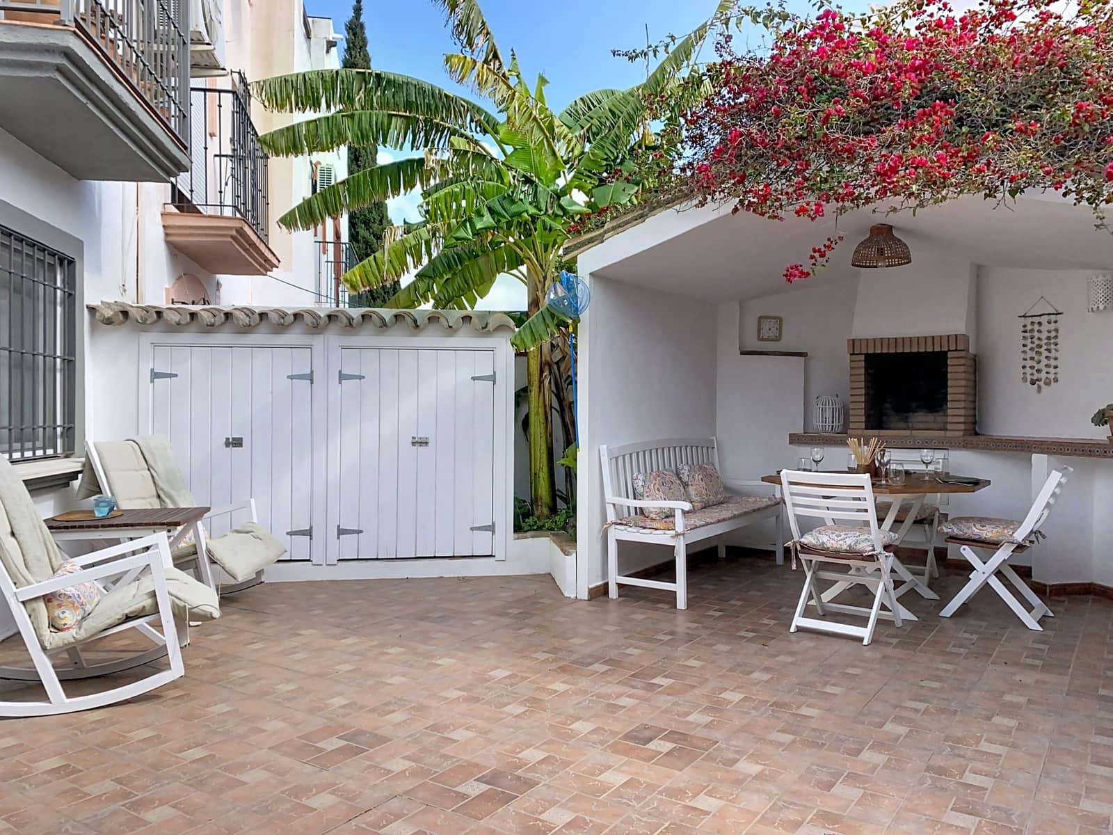 4 soverom Kjedet enebolig til salgs i Estepona med garasje - € 768 000 (Ref: 9711814)