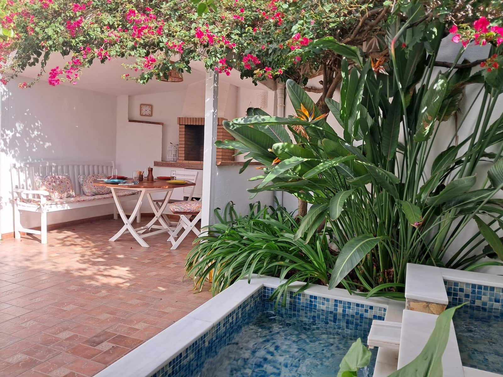 4 soverom Kjedet enebolig til salgs i Estepona med garasje - € 768 000 (Ref: 9711814)