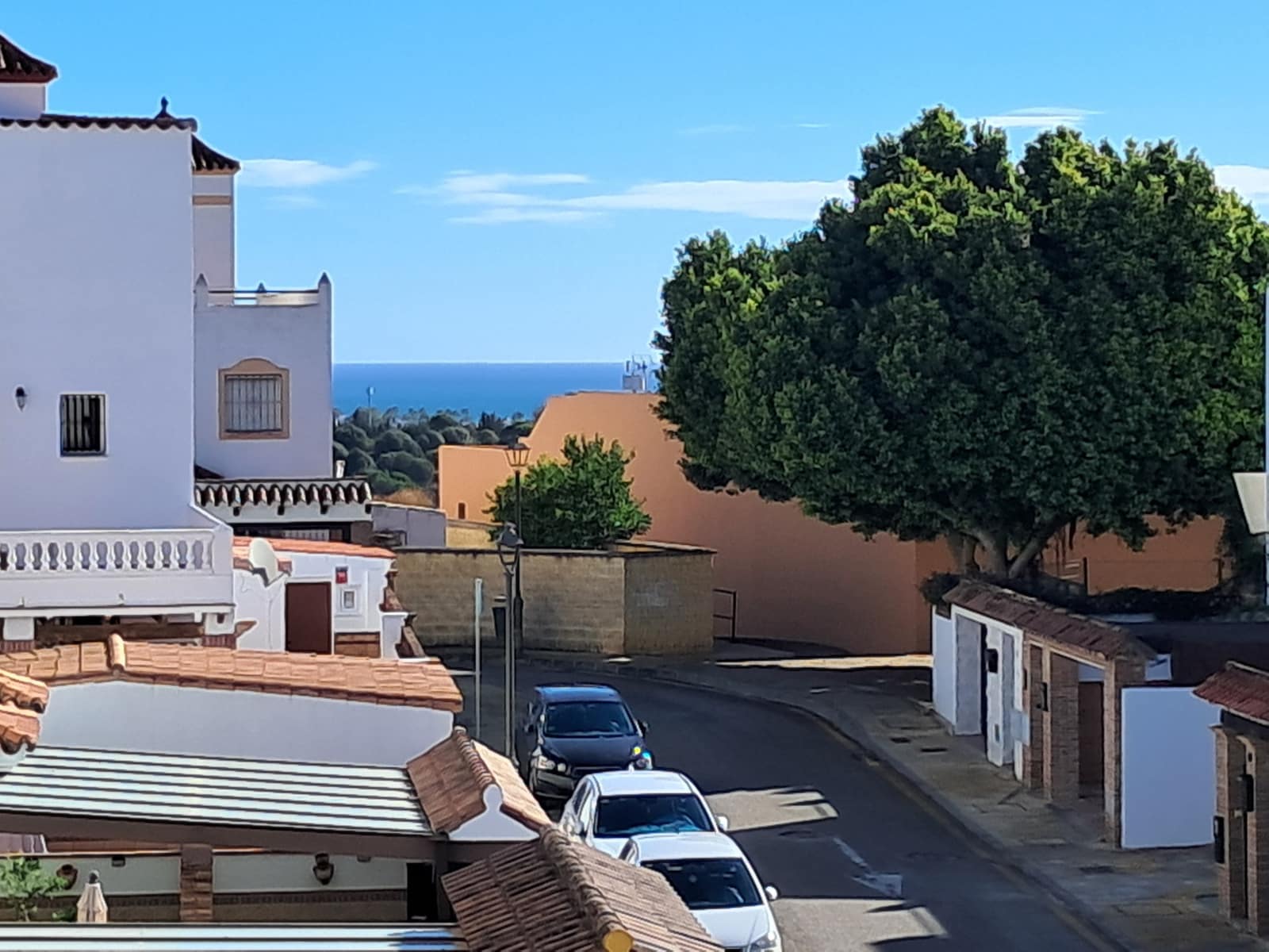 4 soverom Kjedet enebolig til salgs i Estepona med garasje - € 768 000 (Ref: 9711814)