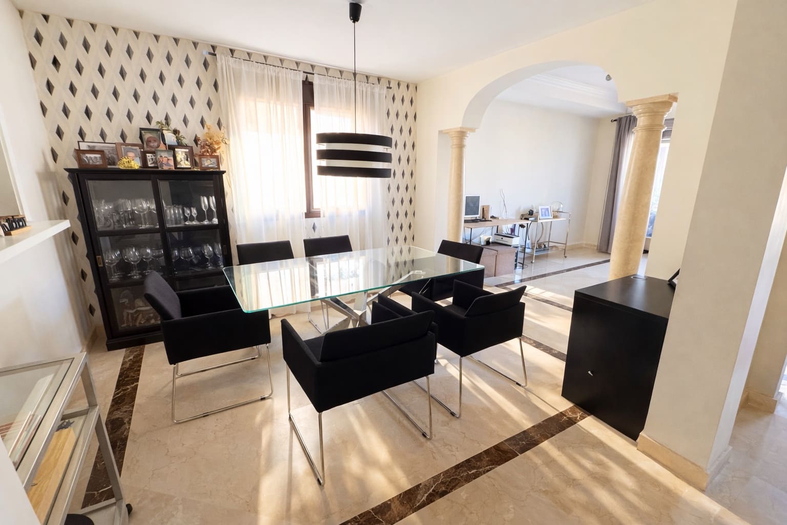 4 sypialnia Dom na sprzedaż w Estepona z basenem garażem - 665 000 € (Ref: 9711815)