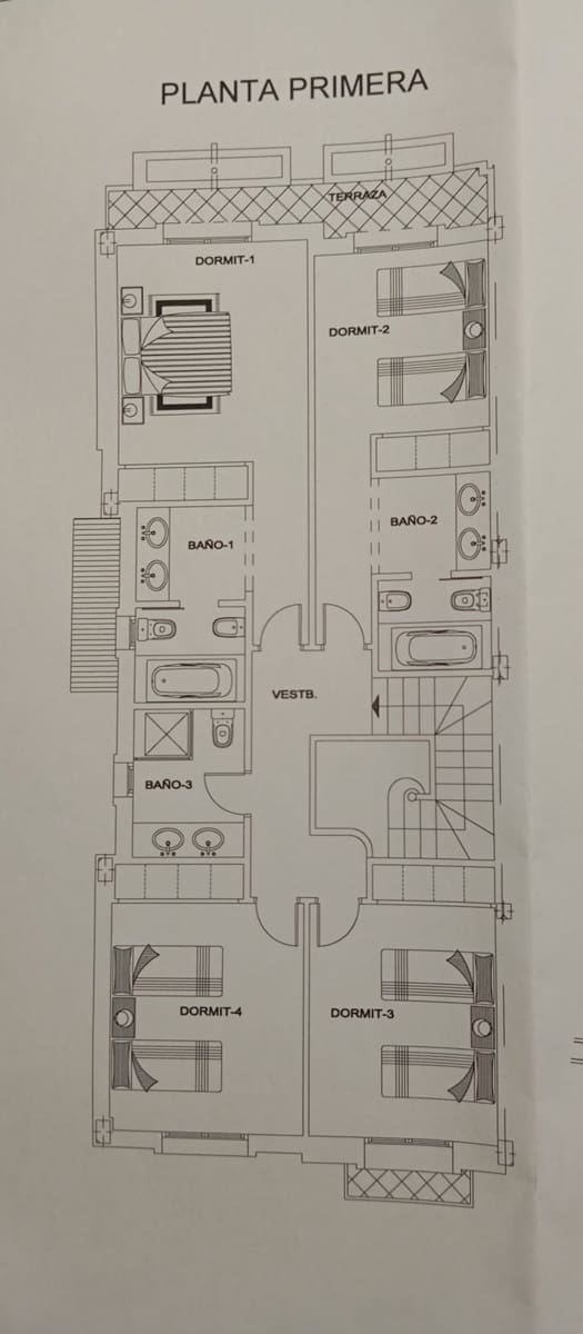 4 quarto Casa em Banda para venda em Estepona com piscina garagem - 665 000 € (Ref: 9711815)