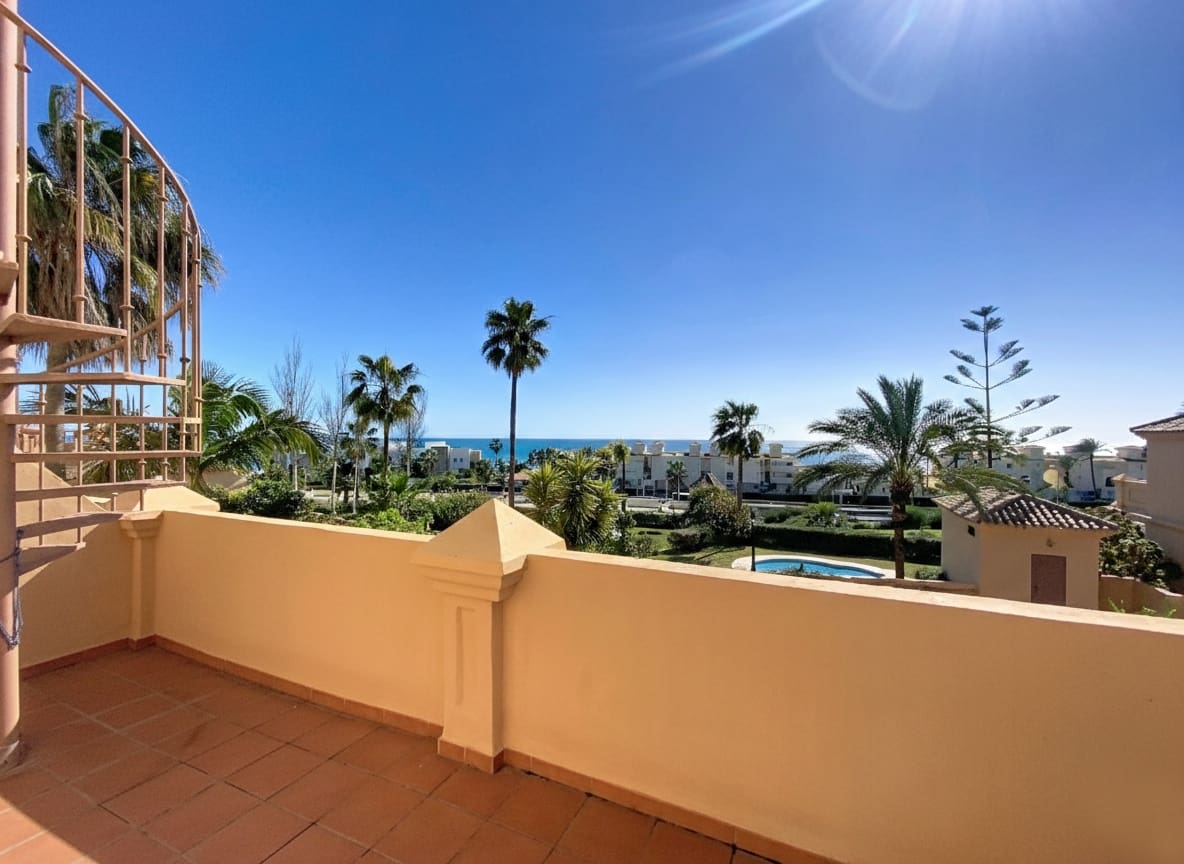 3 sypialnia Dom na sprzedaż w Buenas Noches z basenem garażem - 450 000 € (Ref: 9729305)