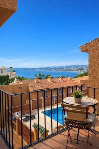 1 bedroom Apartment for sale in Estepona - € 256,000 (Ref: 9729306)