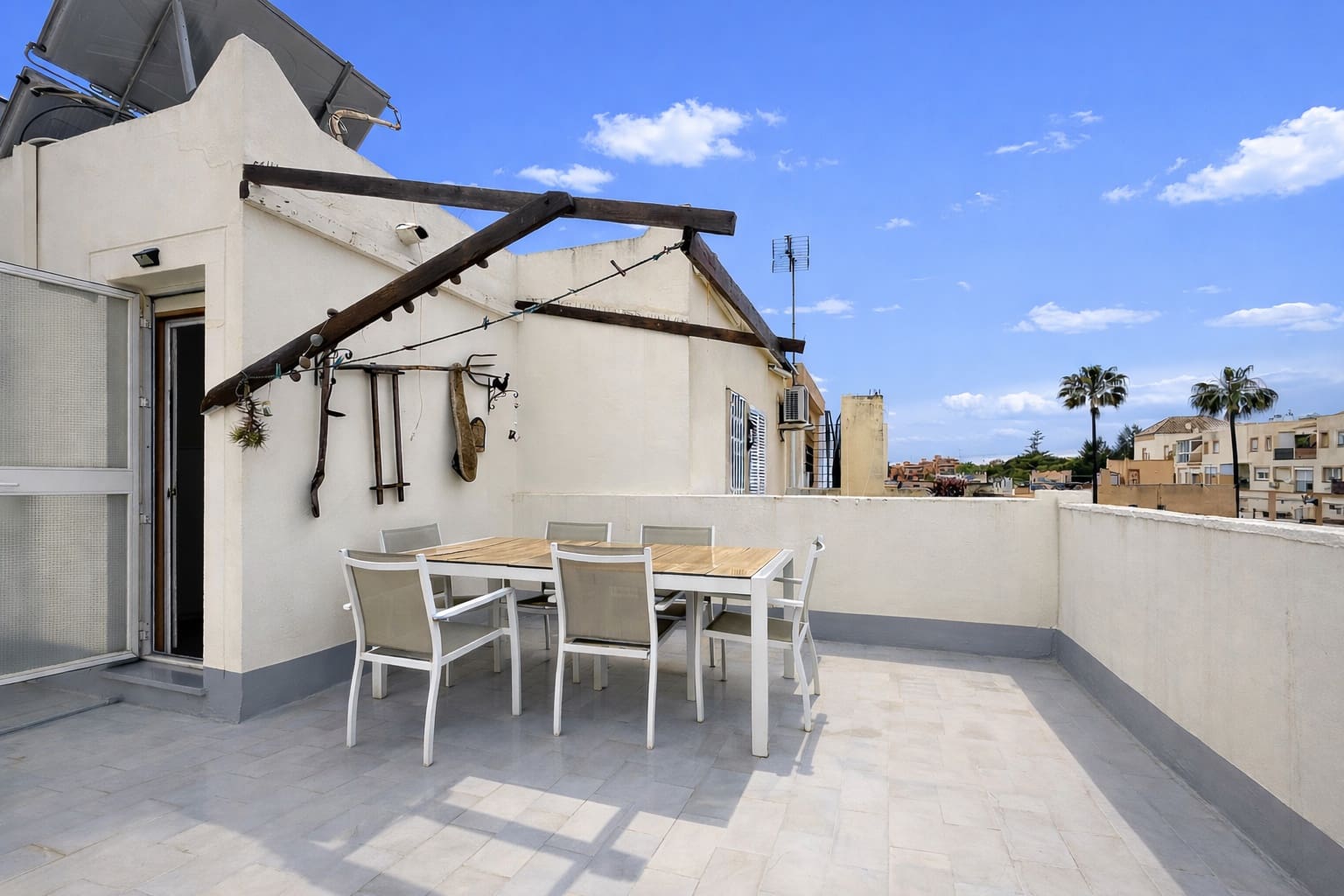 3 sypialnia Dom na sprzedaż w Estepona z basenem garażem - 590 000 € (Ref: 9755594)