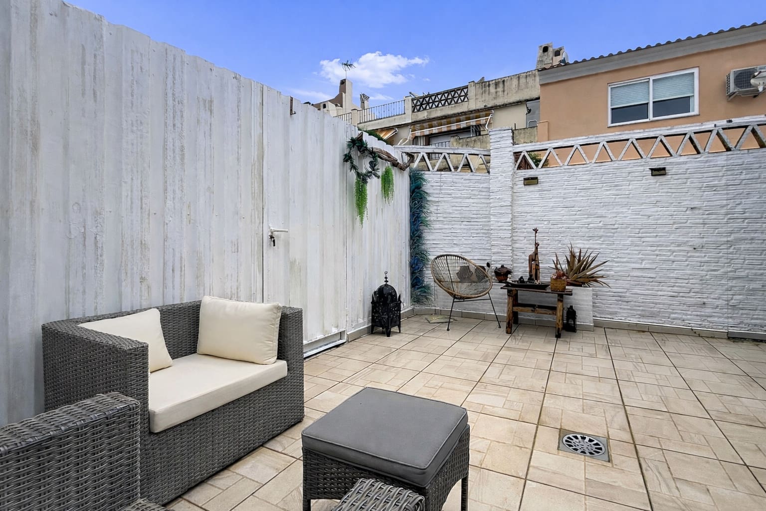 3 sypialnia Dom na sprzedaż w Estepona z basenem garażem - 590 000 € (Ref: 9755594)