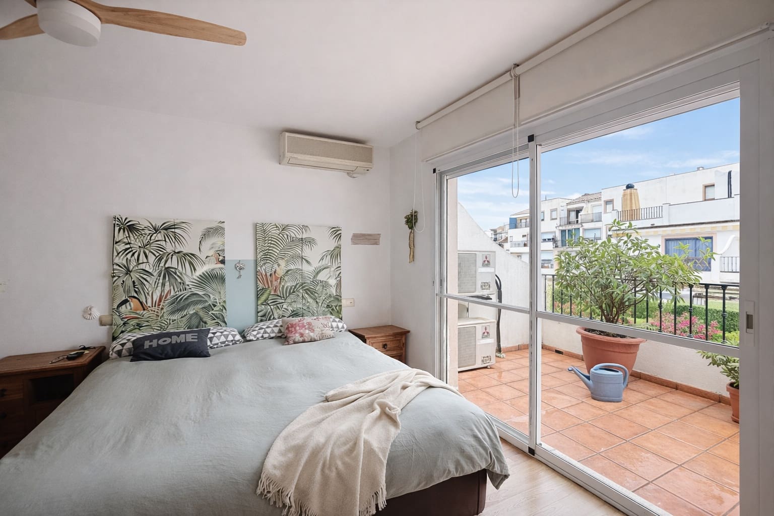 3 sypialnia Dom na sprzedaż w Estepona z basenem garażem - 590 000 € (Ref: 9755594)