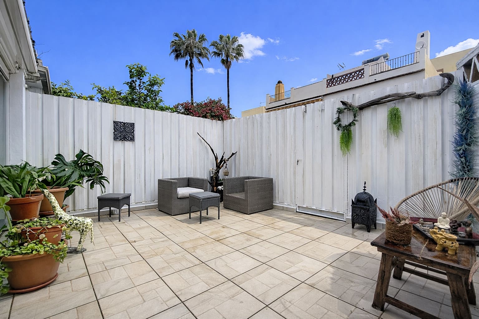 3 sypialnia Dom na sprzedaż w Estepona z basenem garażem - 590 000 € (Ref: 9755594)