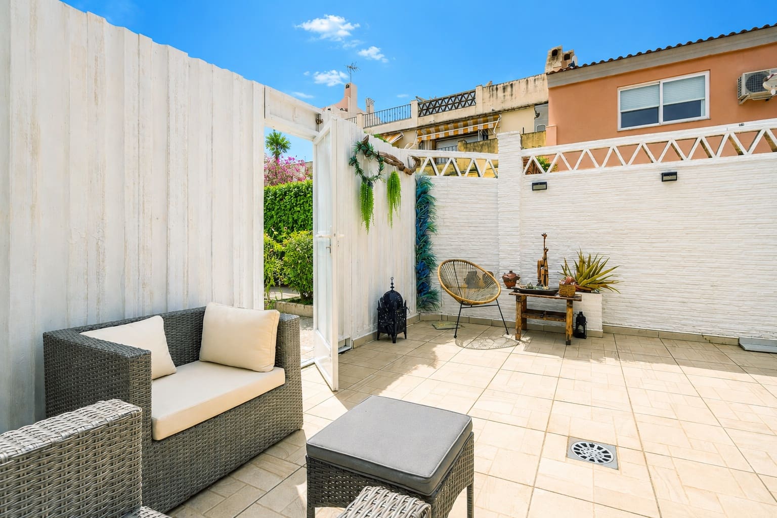 Casa de 3 habitaciones en Estepona en venta con piscina garaje - 590.000 € (Ref: 9755594)