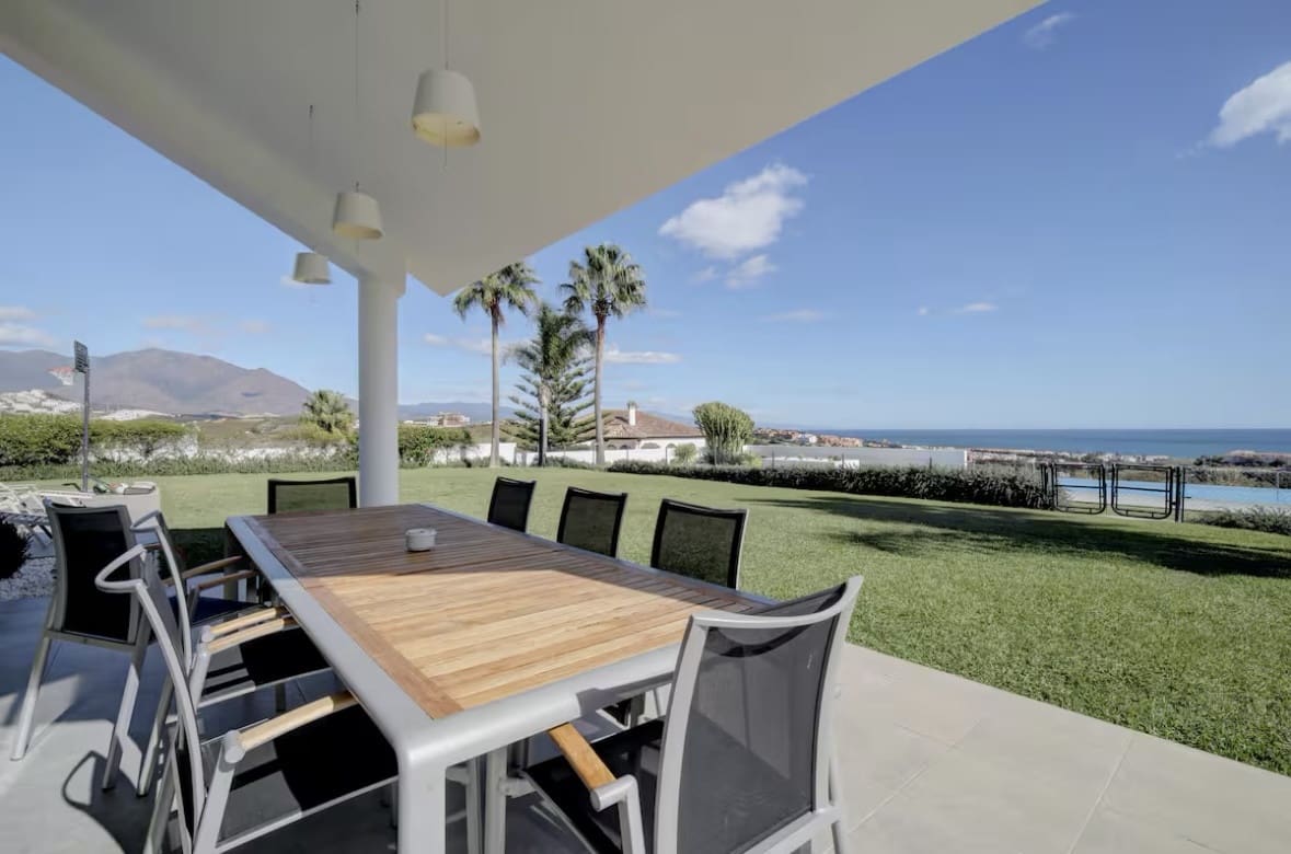 Chalet de 6 habitaciones en Manilva en venta con piscina garaje - 2.500.000 € (Ref: 9772971)