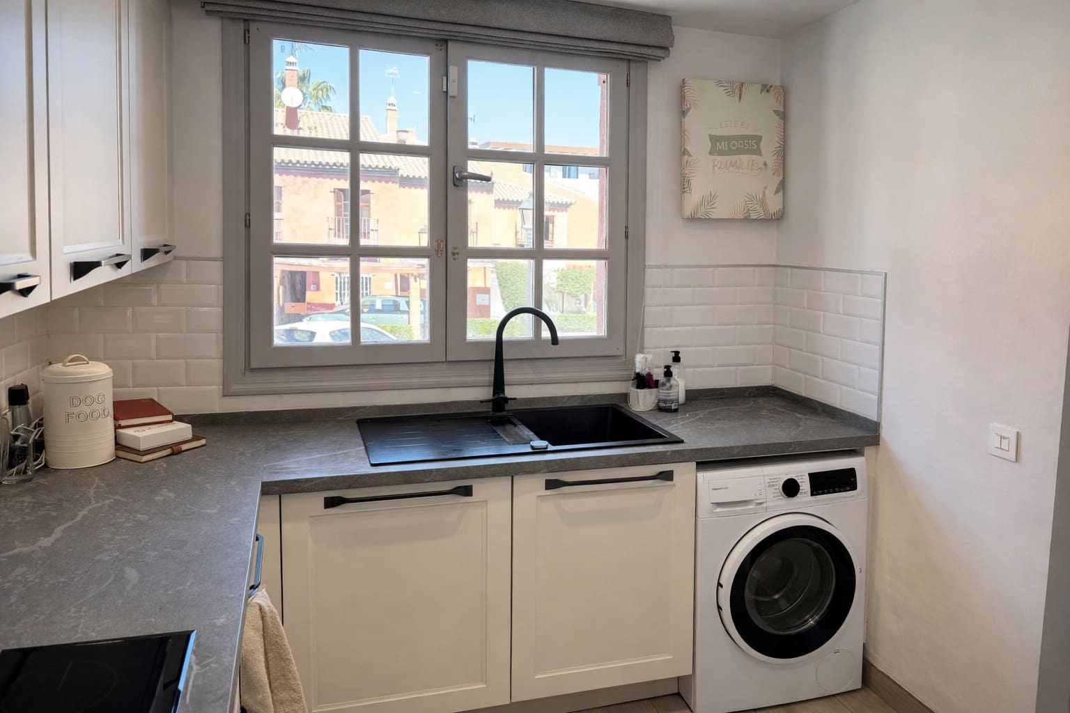 3 bedroom Townhouse for sale in Estepona with pool garage - € 549,000 (Ref: 9778016)