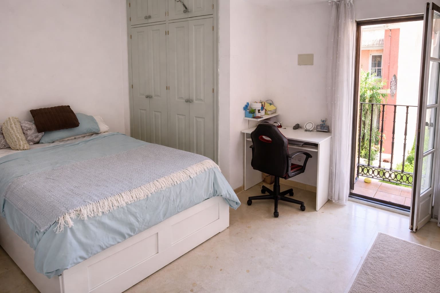 3 bedroom Townhouse for sale in Estepona with pool garage - € 549,000 (Ref: 9778016)