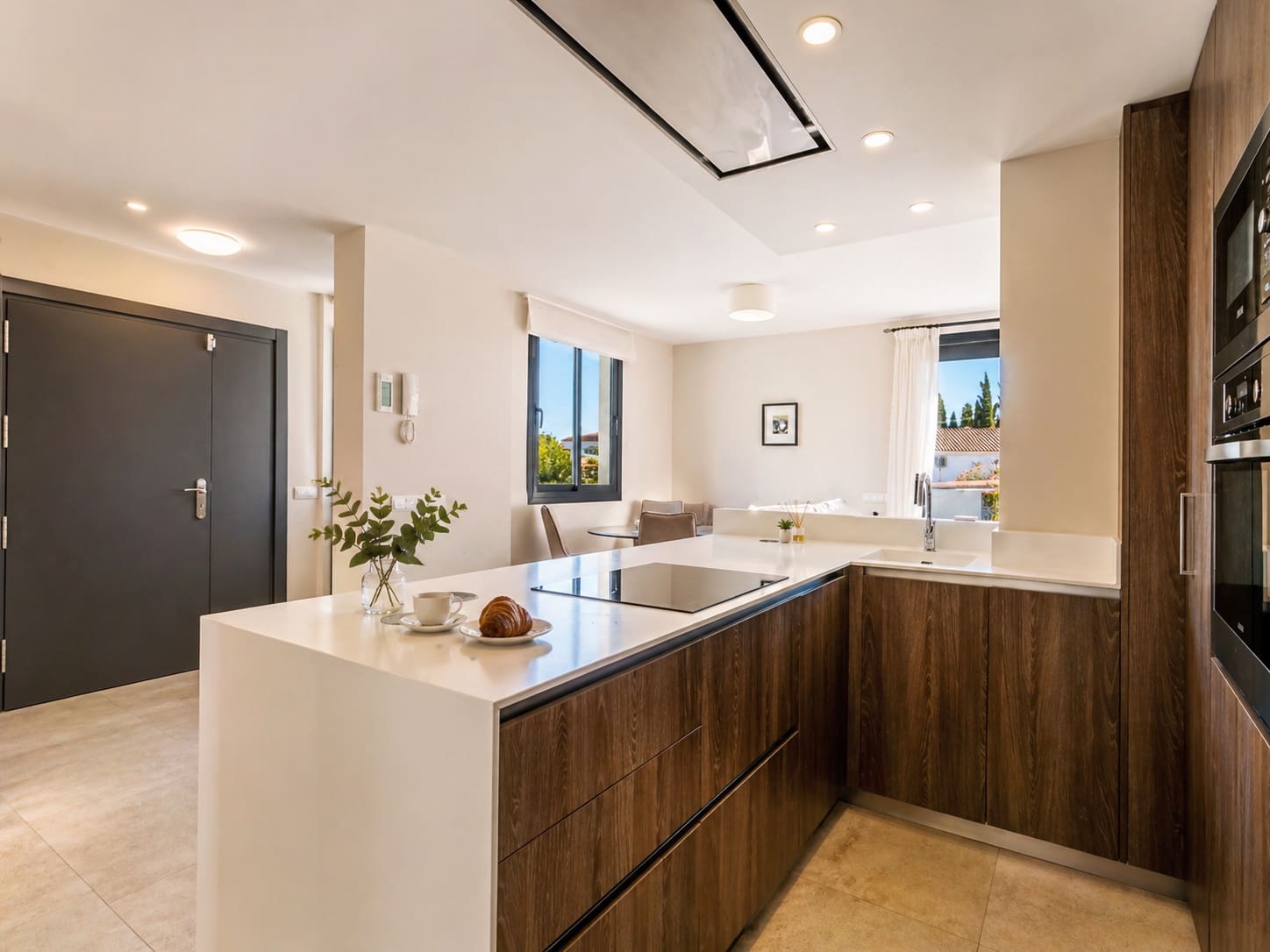 5 slaapkamer Villa te koop in Mijas Costa met garage - € 799.950 (Ref: 9800610)