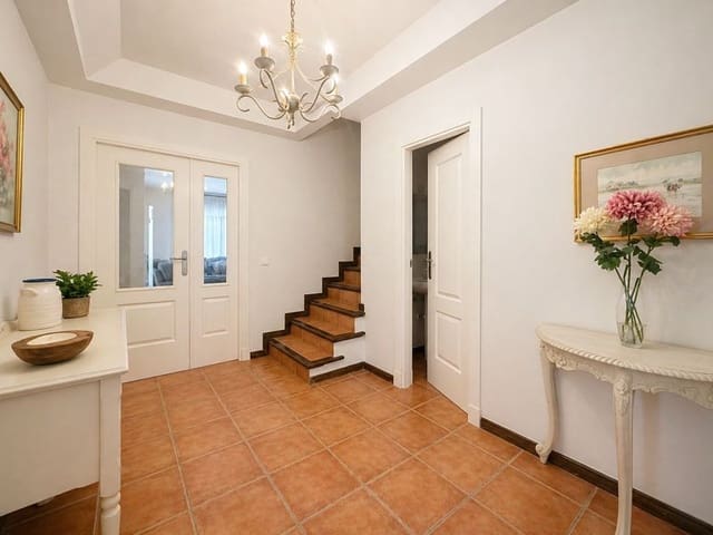 5 soverom Kjedet enebolig til salgs i Sotogrande, San Roque - € 699 000 (Ref: 9800611)