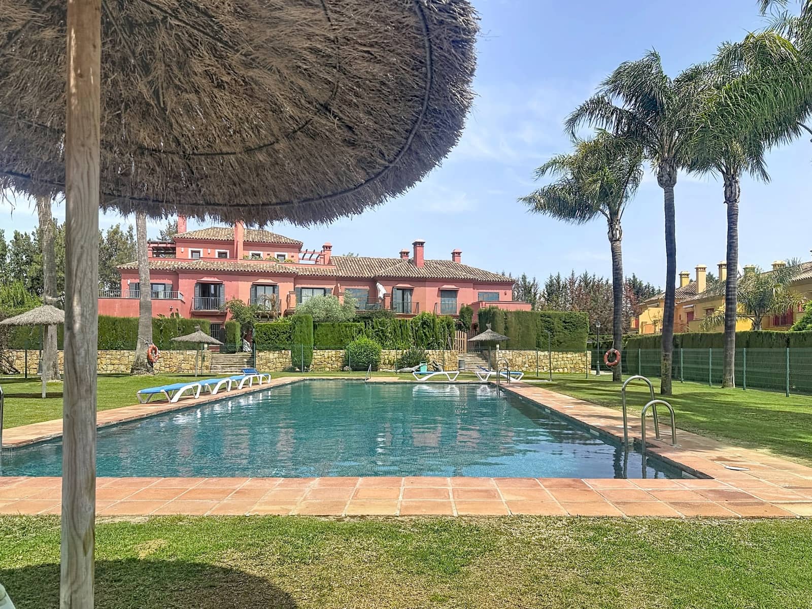 4 soverom Kjedet enebolig til salgs i Sotogrande - € 660 000 (Ref: 9800611)