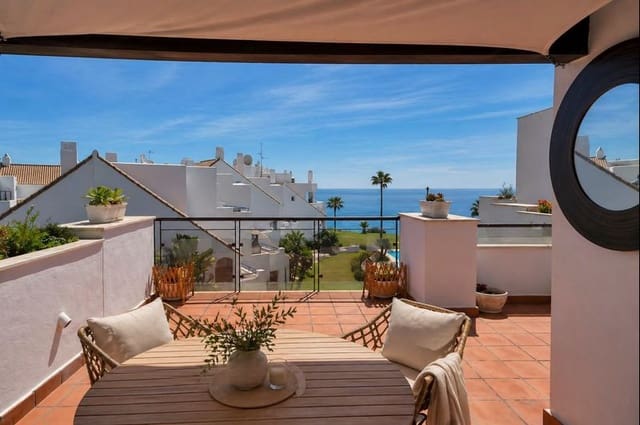 2 bedroom Penthouse for sale in Casares with garage - € 520,000 (Ref: 9800612)
