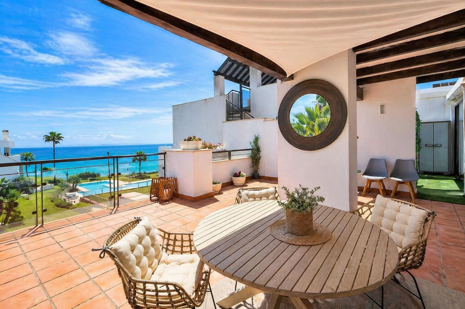 2 bedroom Penthouse for sale in Casares with garage - € 520,000 (Ref: 9800612)