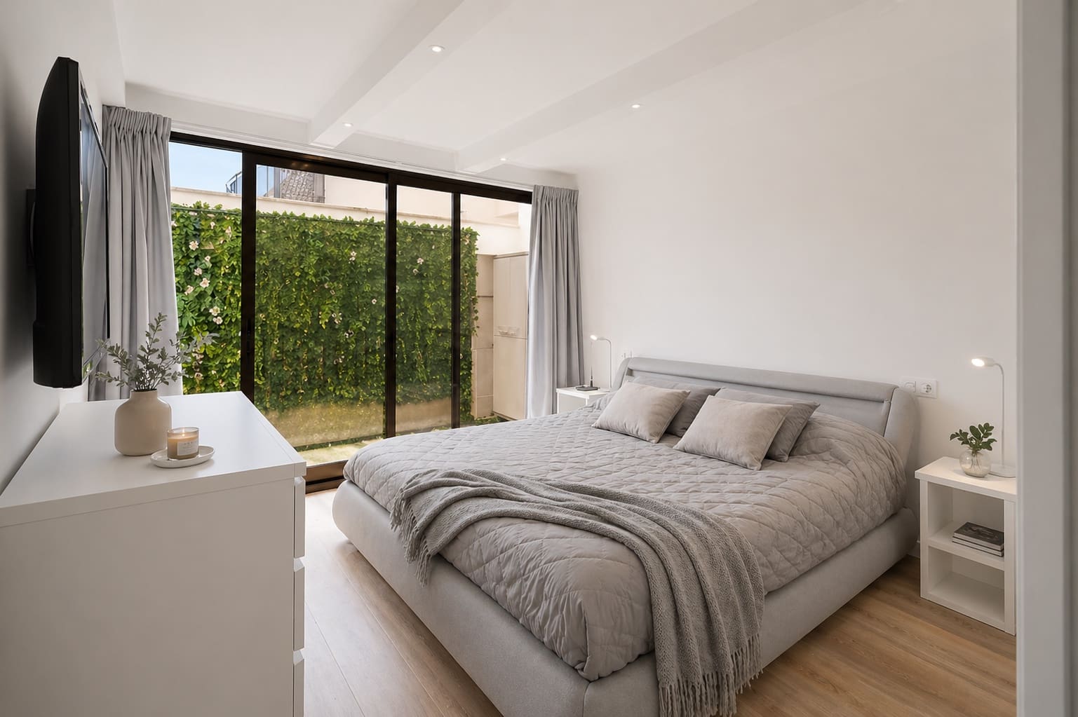 2 bedroom Penthouse for sale in Casares with garage - € 520,000 (Ref: 9800612)