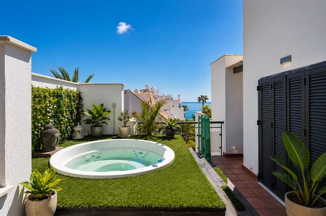 2 bedroom Penthouse for sale in Casares with garage - € 520,000 (Ref: 9800612)
