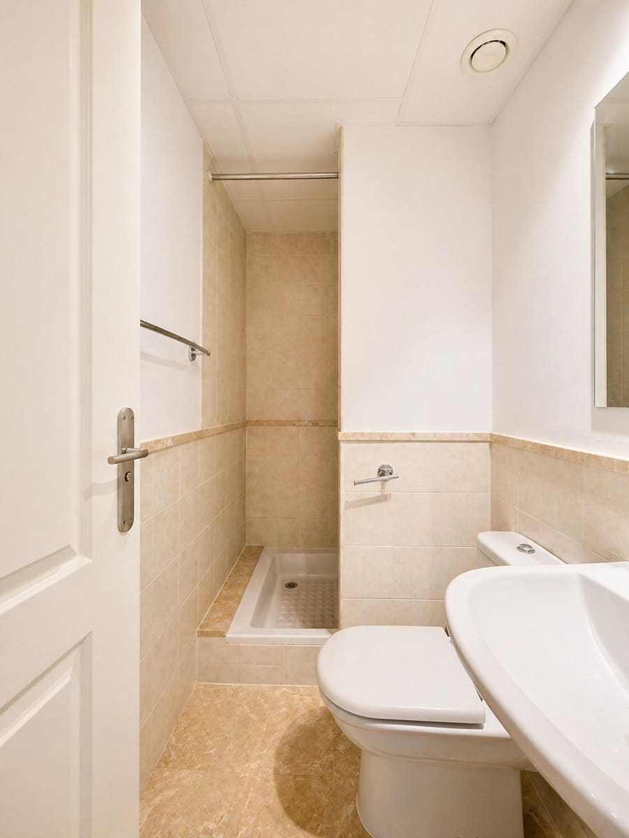 2 Zimmer Apartment zu verkaufen in Estepona mit Pool Garage - 279.000 € (Ref: 9804231)